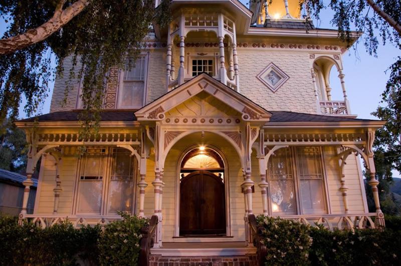 Victorian Mansion Bed And Breakfast Inn Los Alamos Exterior photo